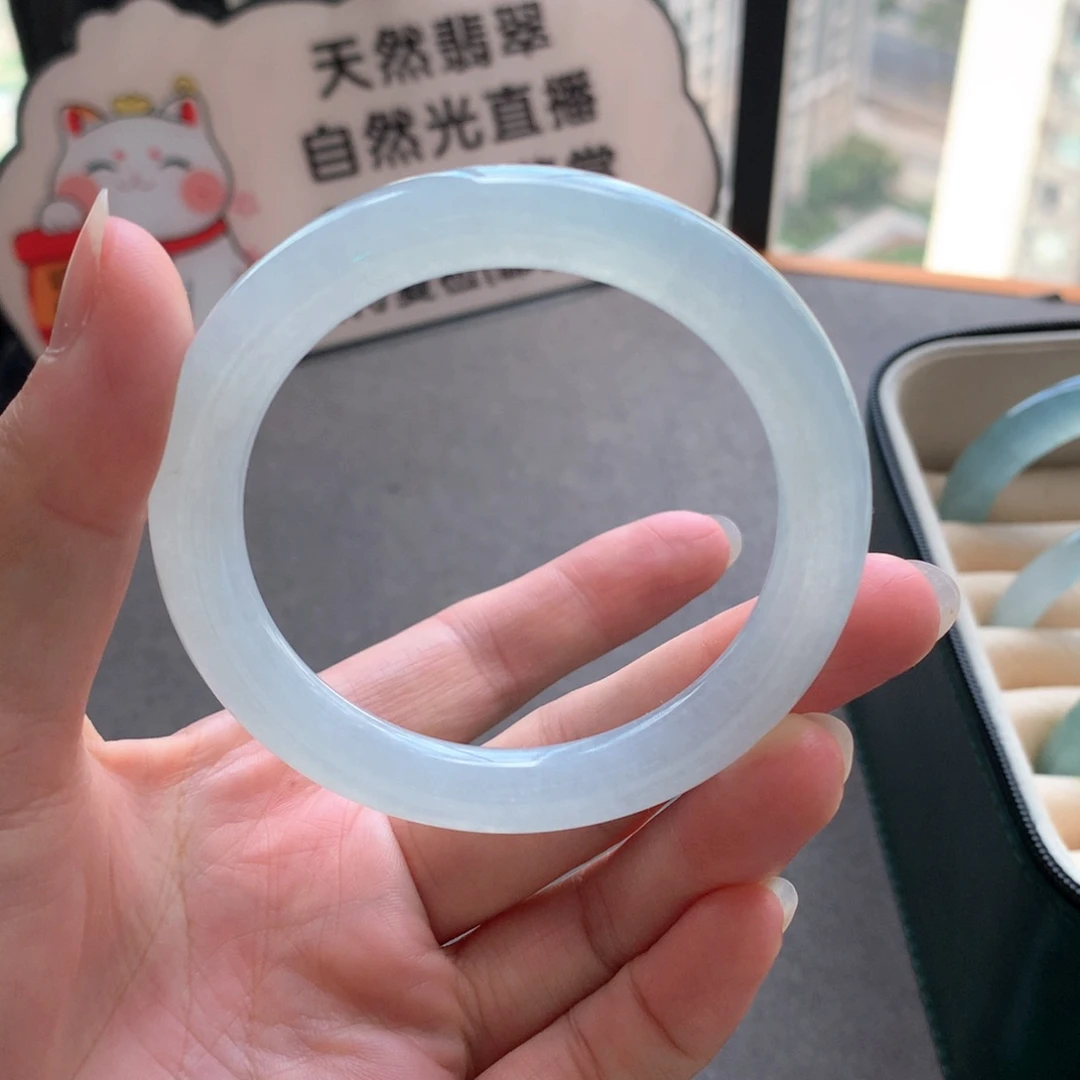 和田玉（糖玉）未镶嵌手镯