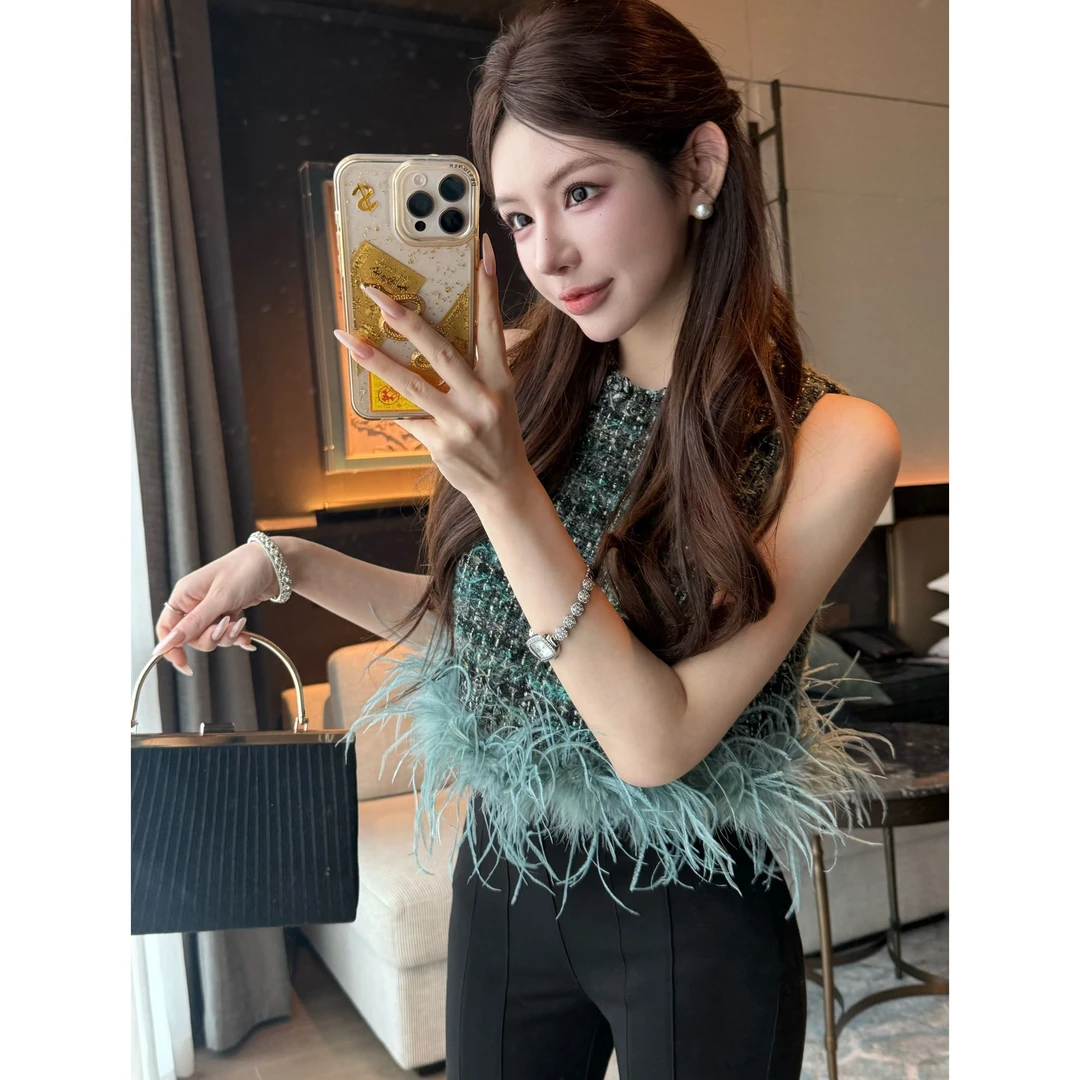 粉红PINK丨“知性天菜”小香风通勤时尚气质绒感背心LWJ25B2T1171