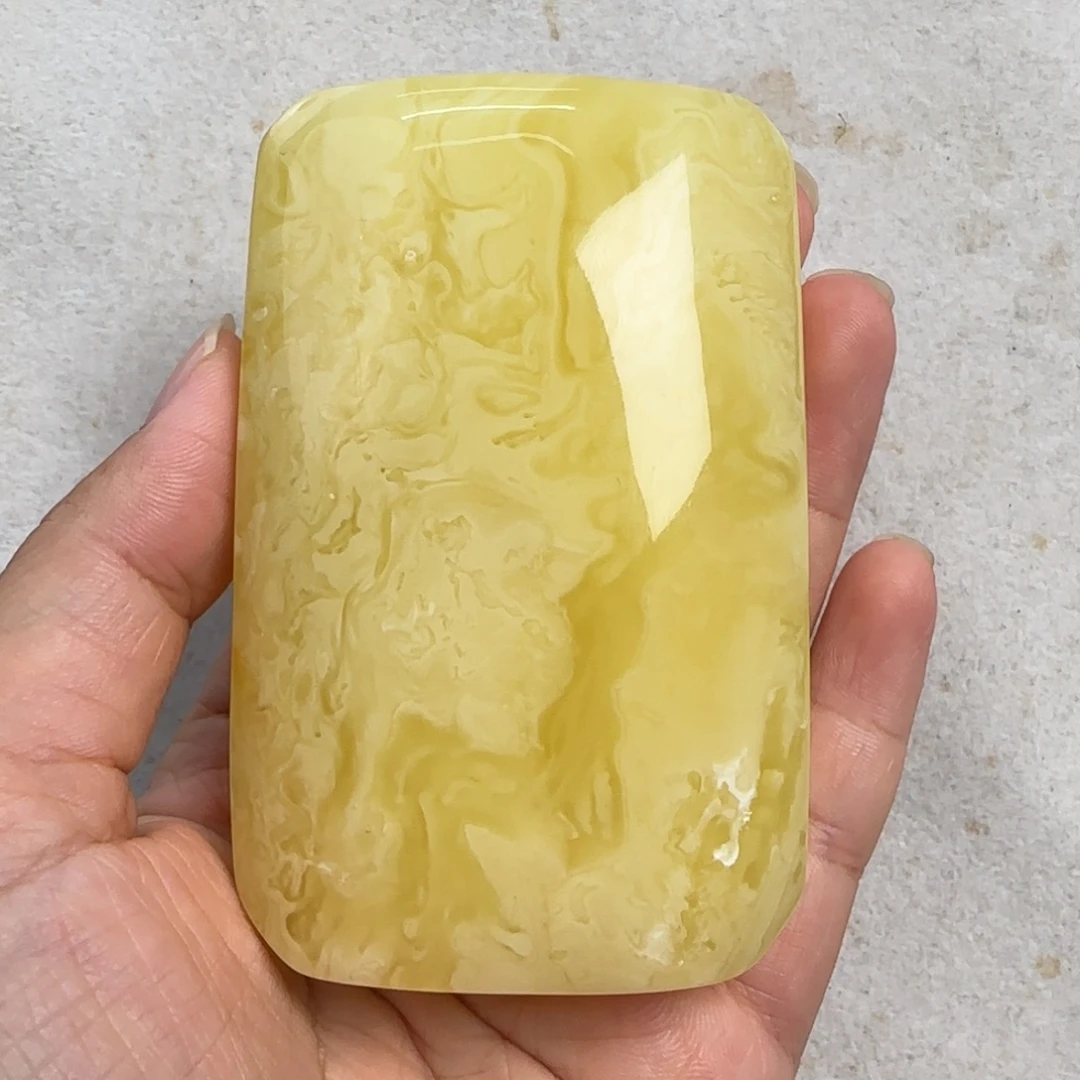 蜜蜡未镶嵌珠宝奇石