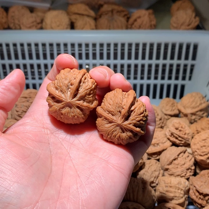 ****马吊坠文玩核桃雨花石三棱