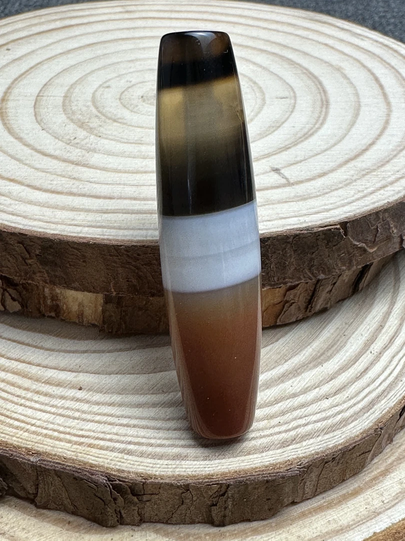天然油性玛瑙珠 三色对称