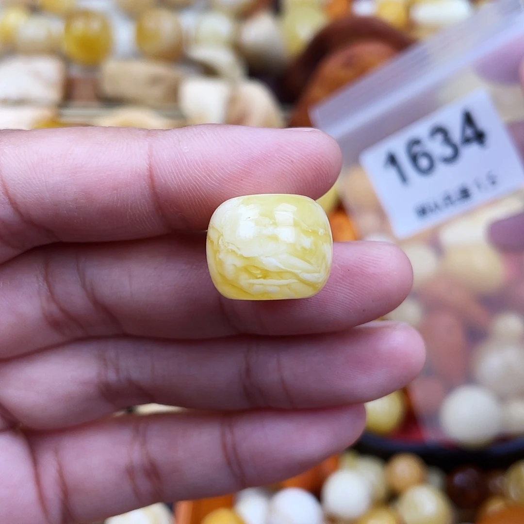 未镶嵌蜜蜡珠宝奇石粉16.8