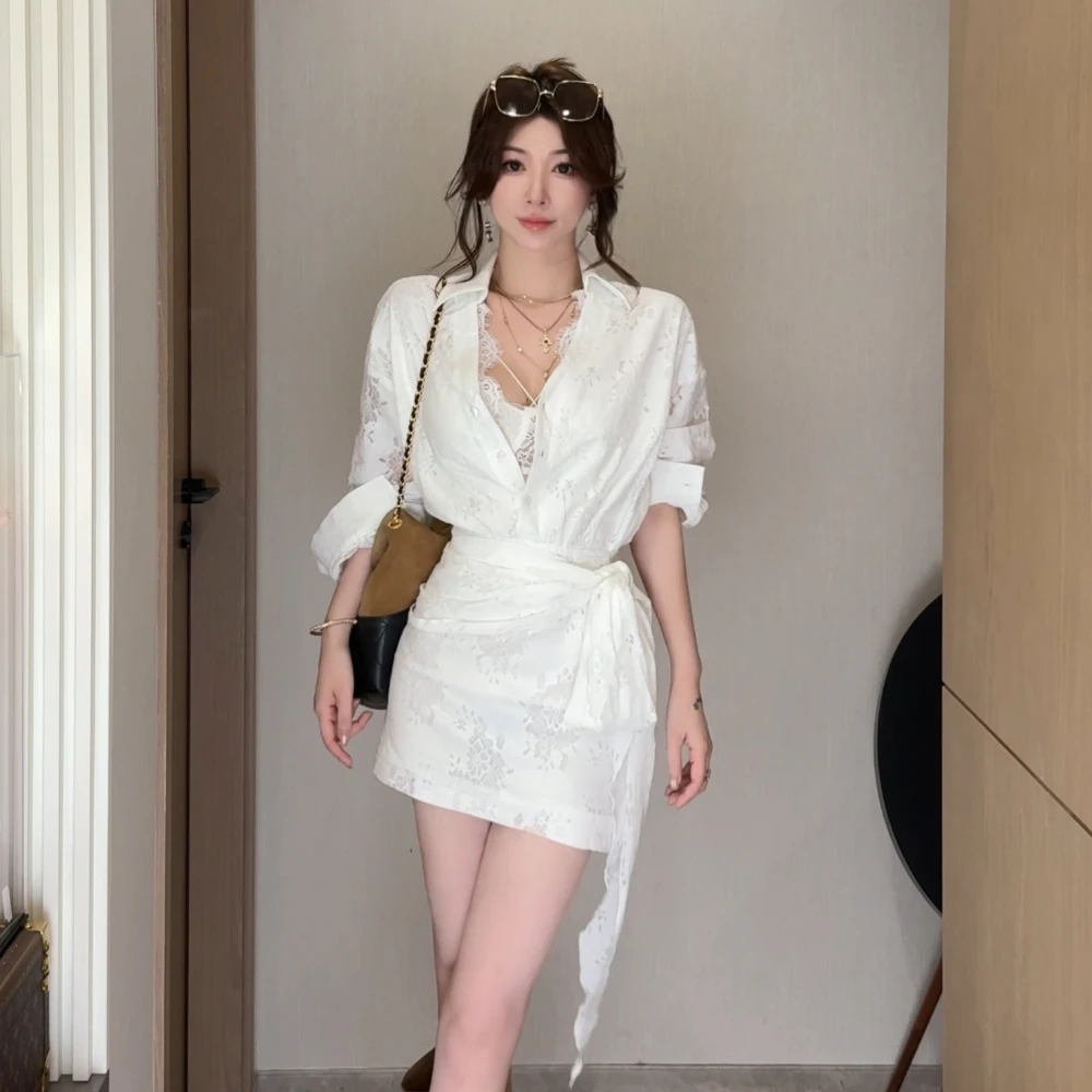 秋款【馥芮白栀】时尚法式气质镂空蕾丝拼接收腰长袖连衣裙女衬衫裙