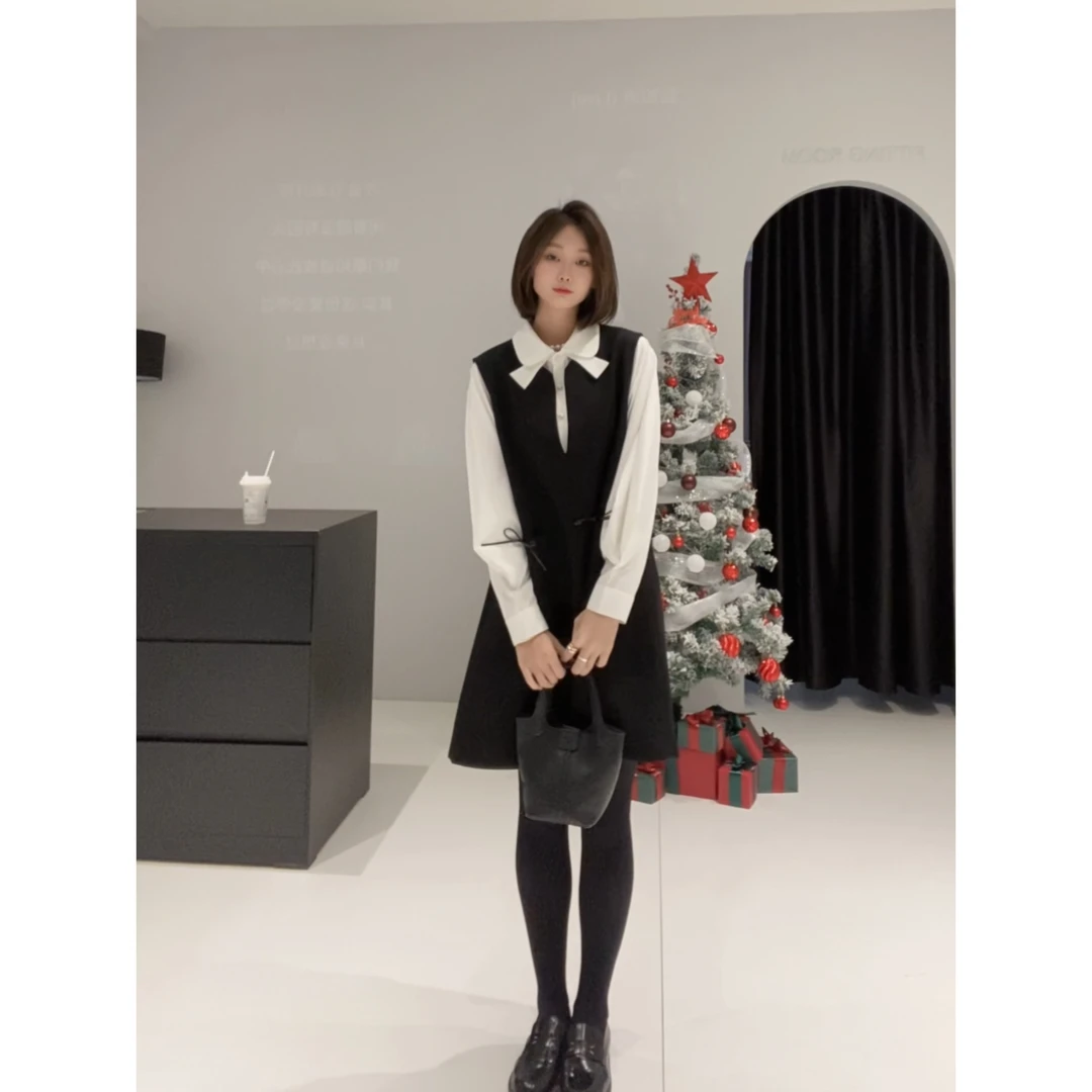 周老板/2025早春新款时尚套装两件套韩系减龄气质V领背心裙50088