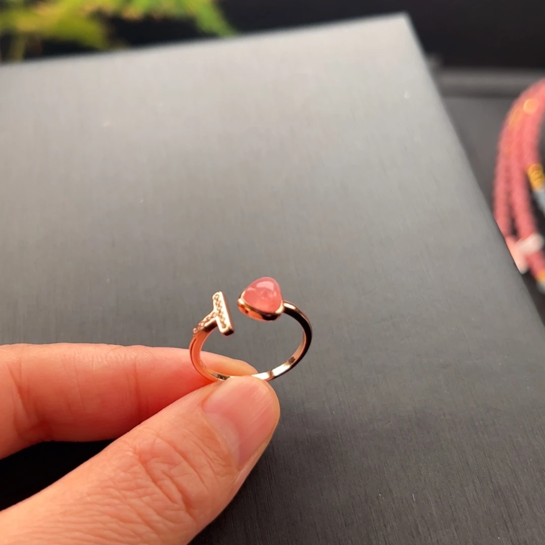 未镶嵌菱锰矿（红纹石）戒指