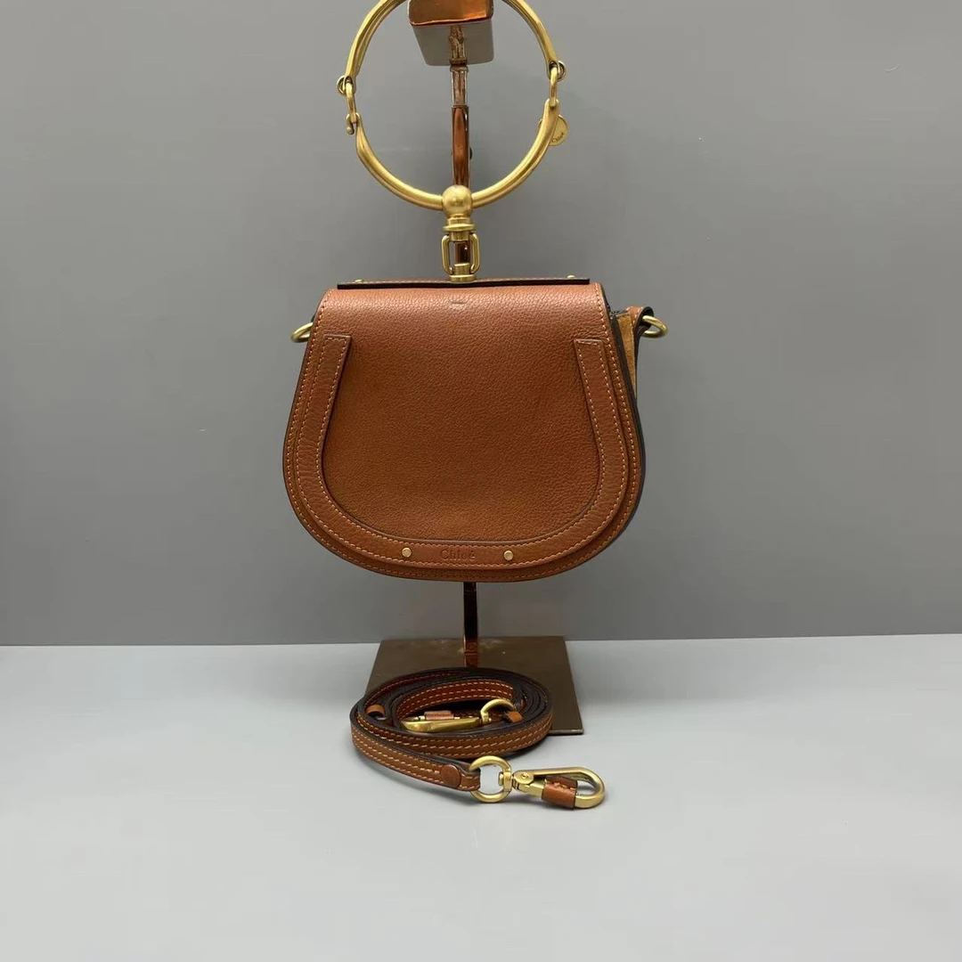 95新 Chloe/蔻依 焦糖色小号Nile圆环包 尺寸19*15 SV14393