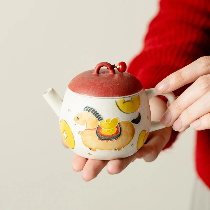 赞朴泡茶壶陶瓷马上有钱家用茶壶泡茶生肖图案新款带盖装饰陶瓷壶