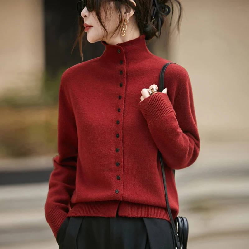 【专柜同款】可机洗 羊毛＋浣熊绒立领排扣针织衫加厚内搭上衣女款