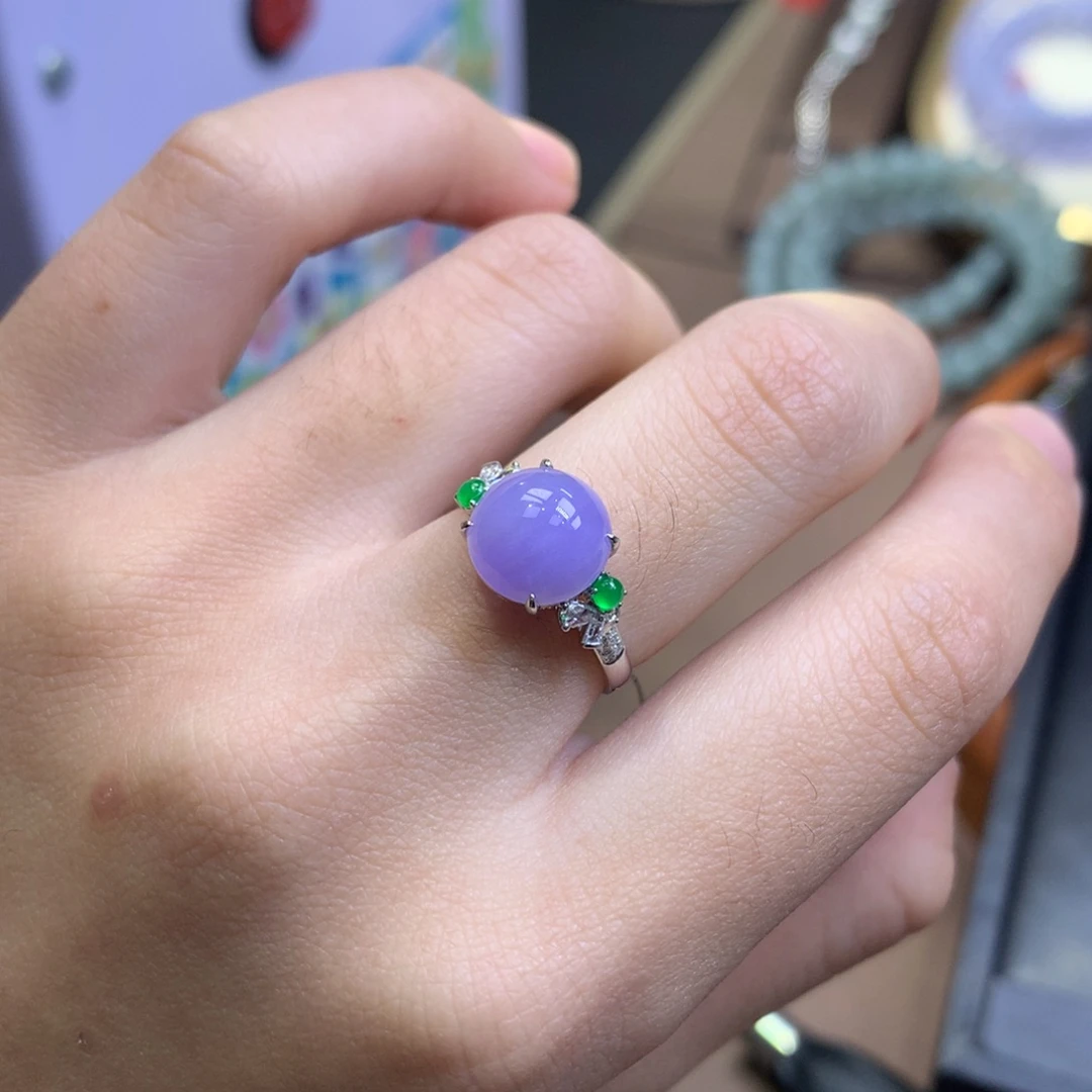 翡翠18K金镶嵌颈饰翡翠