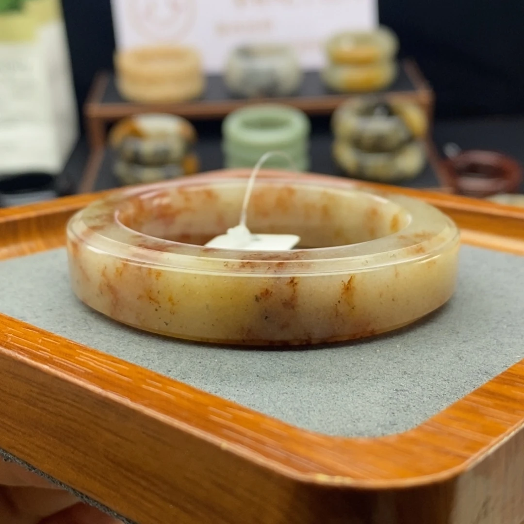 石英质玉未镶嵌手镯