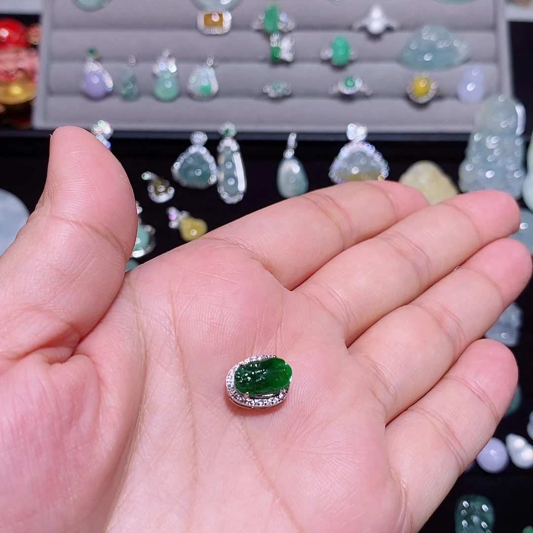 翡翠银S925镶嵌颈饰貔貅潘多拉