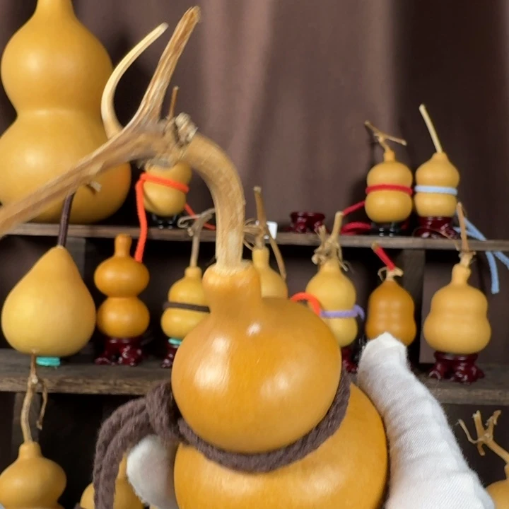 熊***郎大叶紫檀（黑酸枝木类）