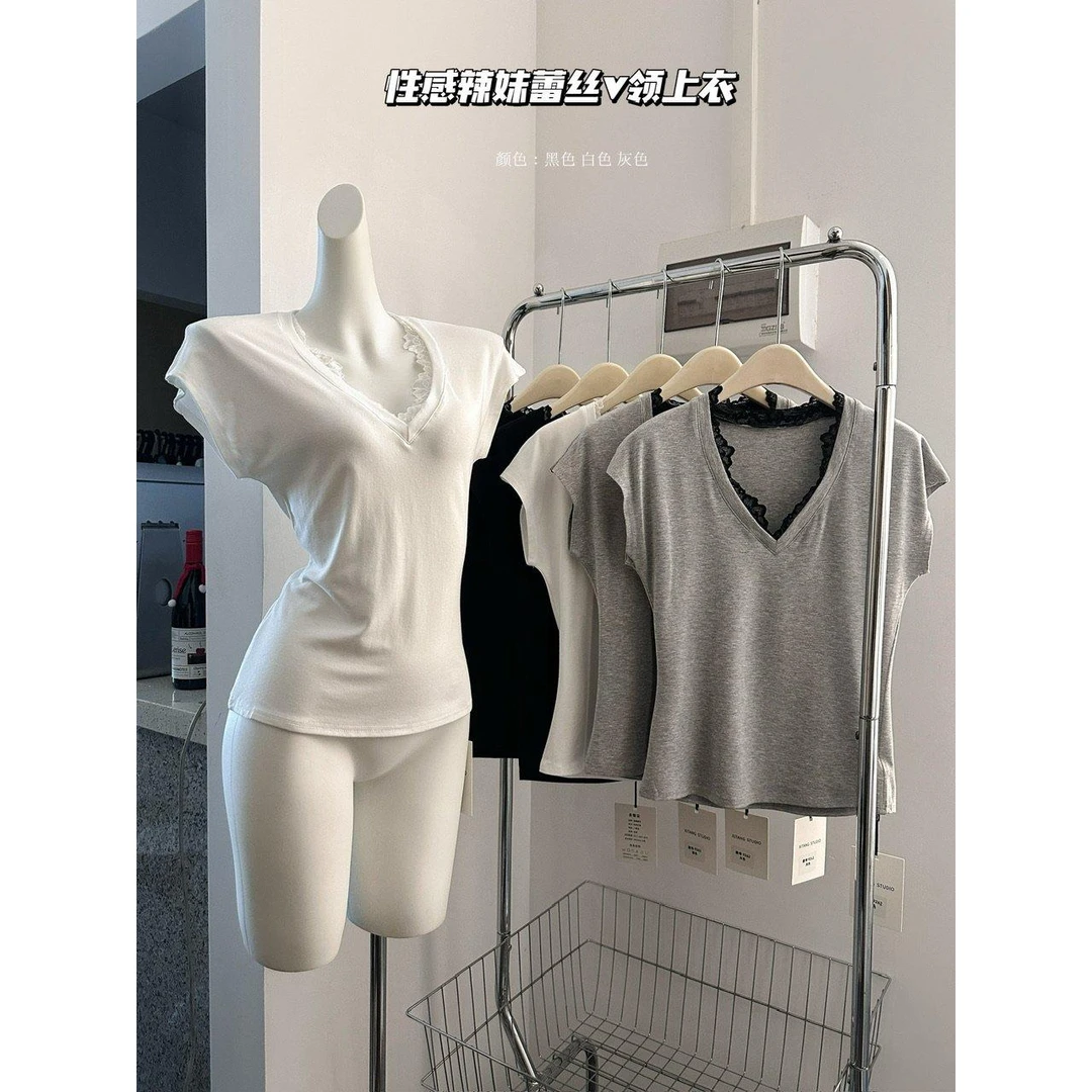 2025早春新款韩系纯欲风V领蕾丝背心叠穿修身无袖落肩T恤女