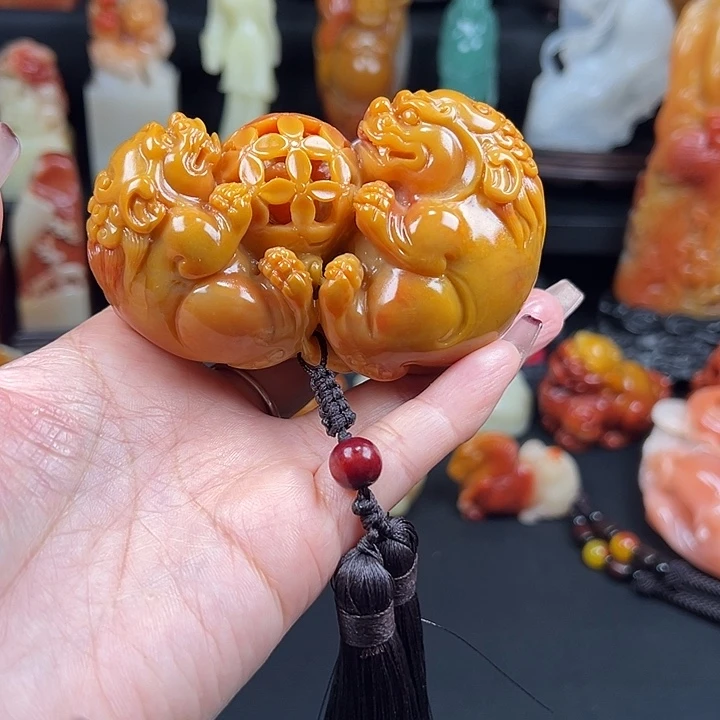 寿山石牛蛋田黄石摆件