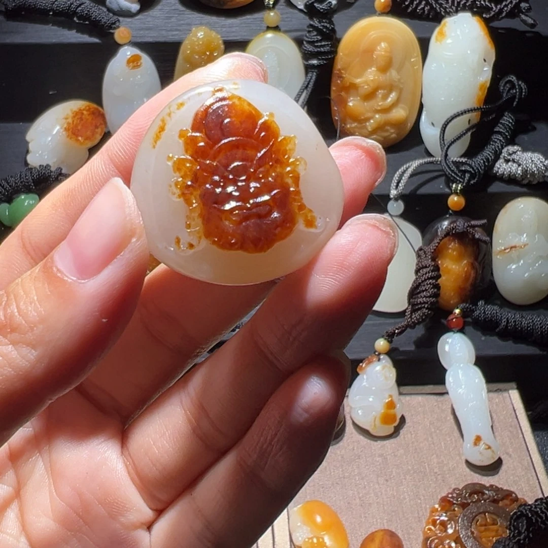 和田玉玉牌未镶嵌说****的