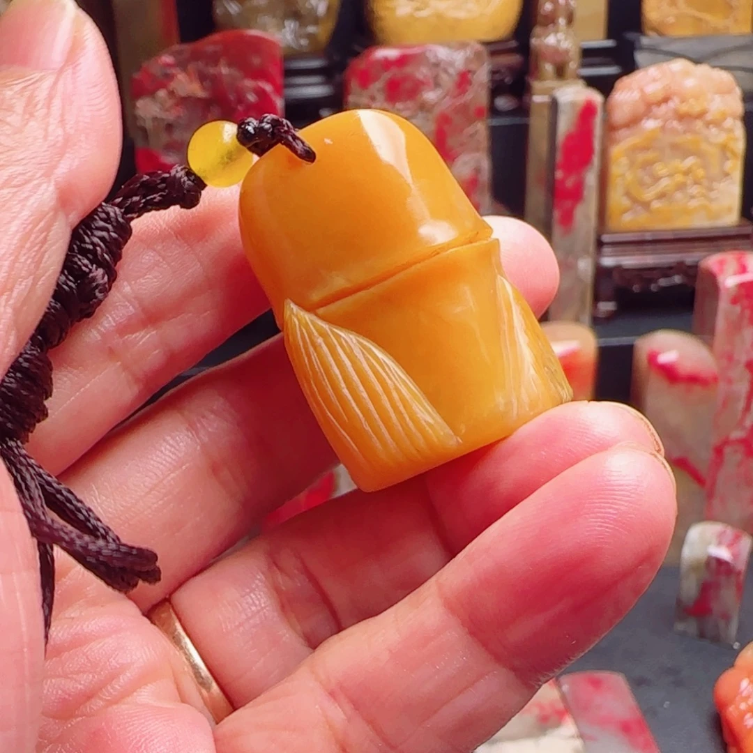 昌化石田黄石竹节