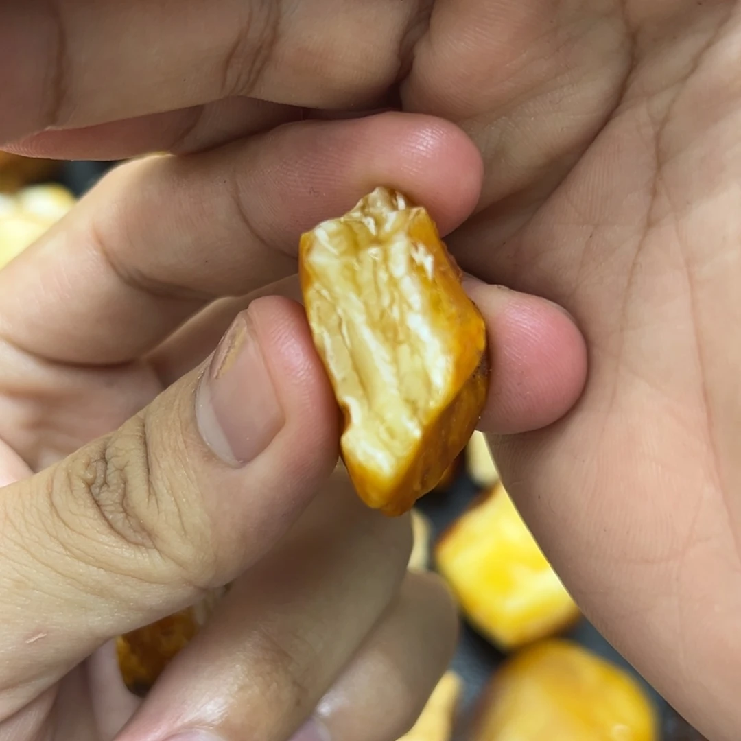 未镶嵌定制琥珀小*蜜蜡