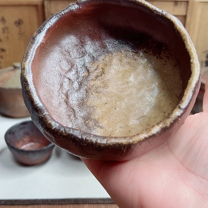 备前烧，手捻钵，款自查