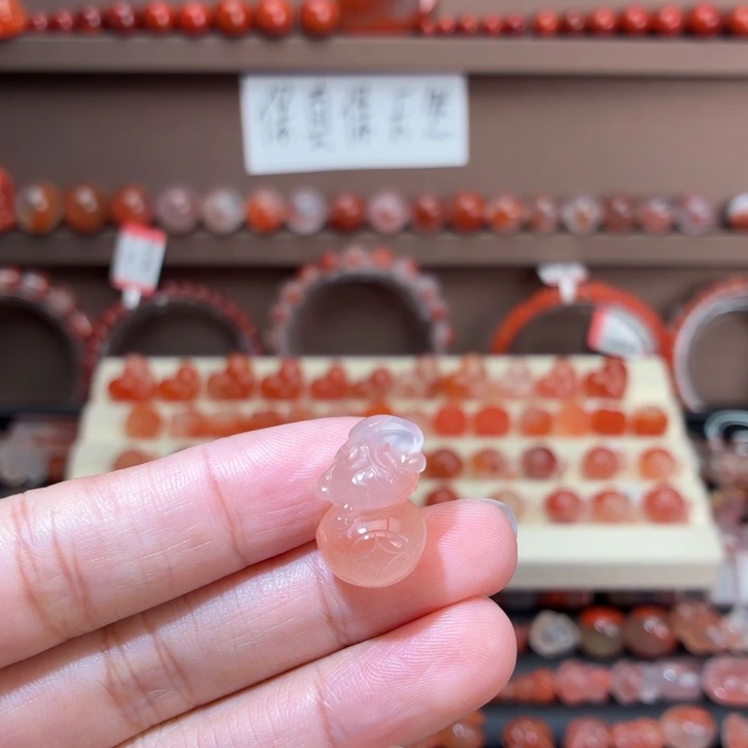 未镶嵌川料南红玛瑙葫芦吊坠