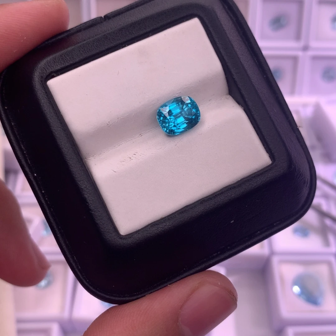 锆石裸石未镶嵌4.62克拉