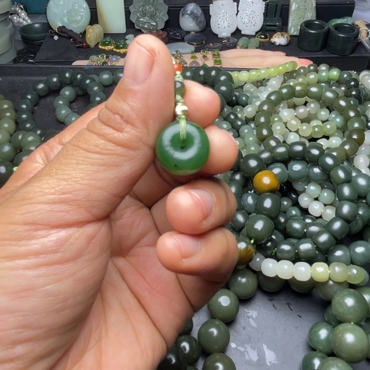 和田玉未镶嵌珠宝奇石