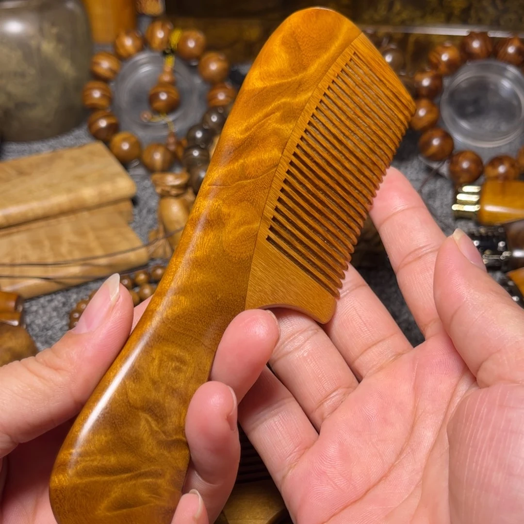 金丝楠花纹老料梳子