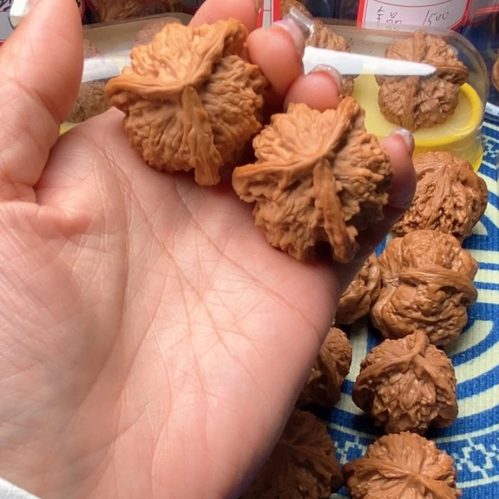 吊坠桃核三棱35全品