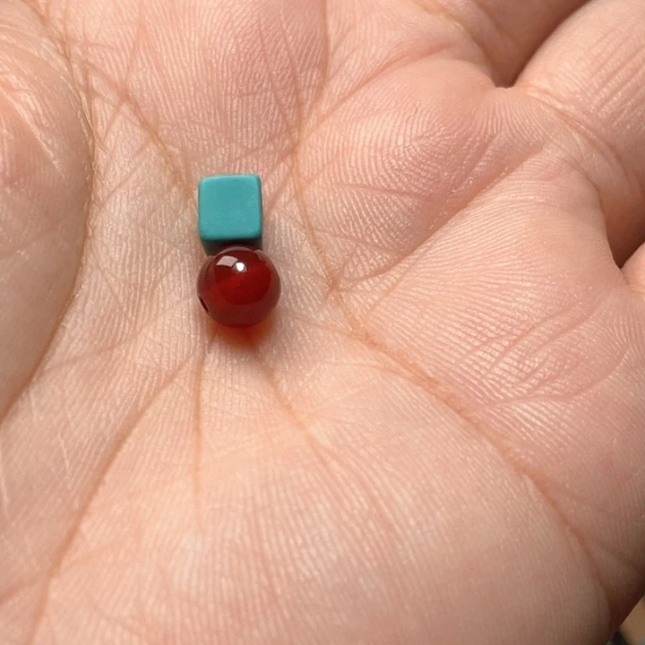 南红玛瑙未镶嵌颈饰