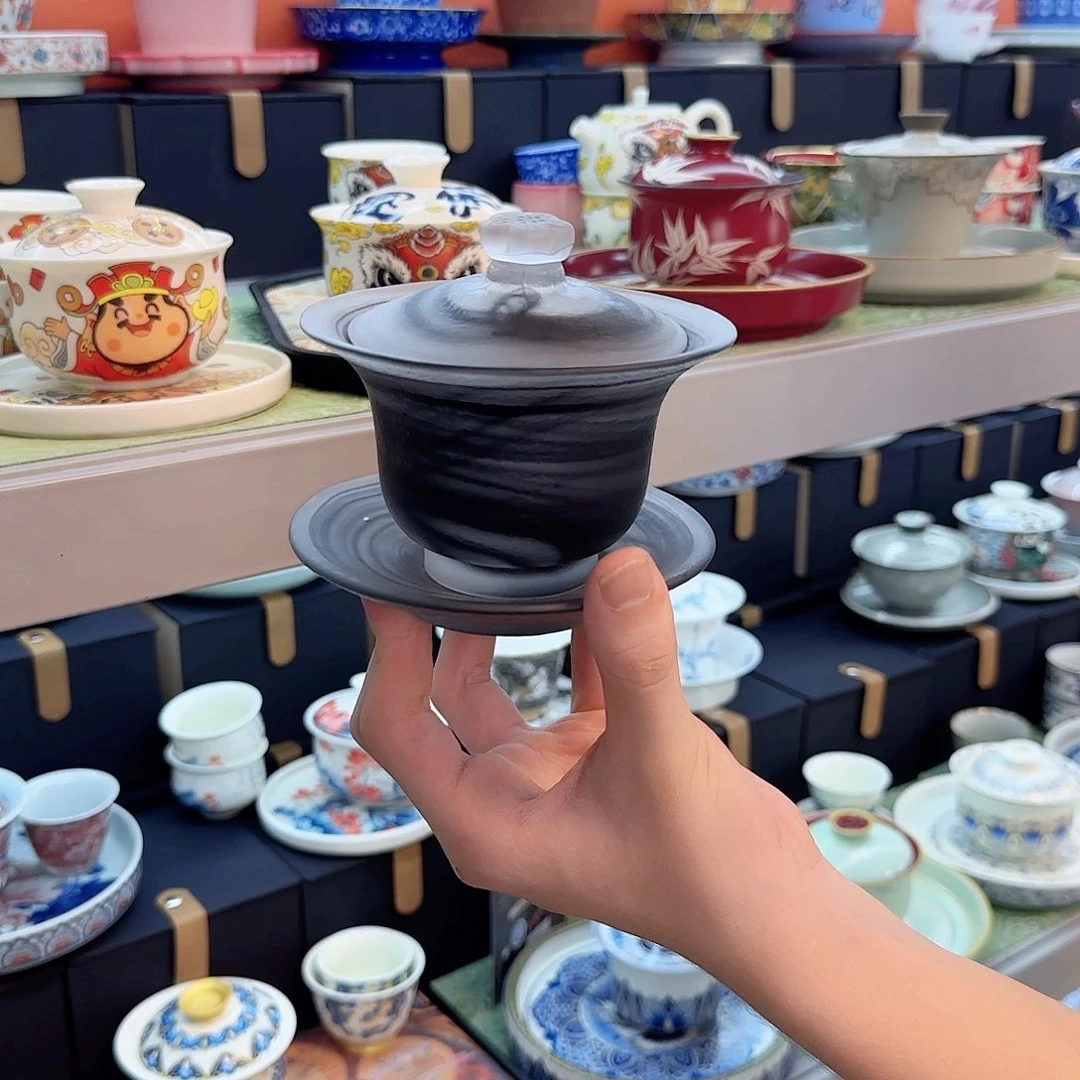 他也不会和我们联系你也