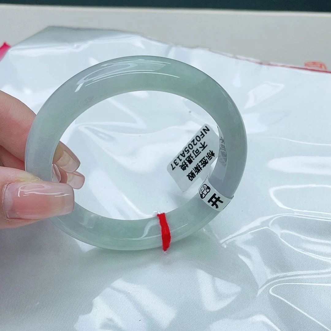 翡翠手镯未镶嵌正56