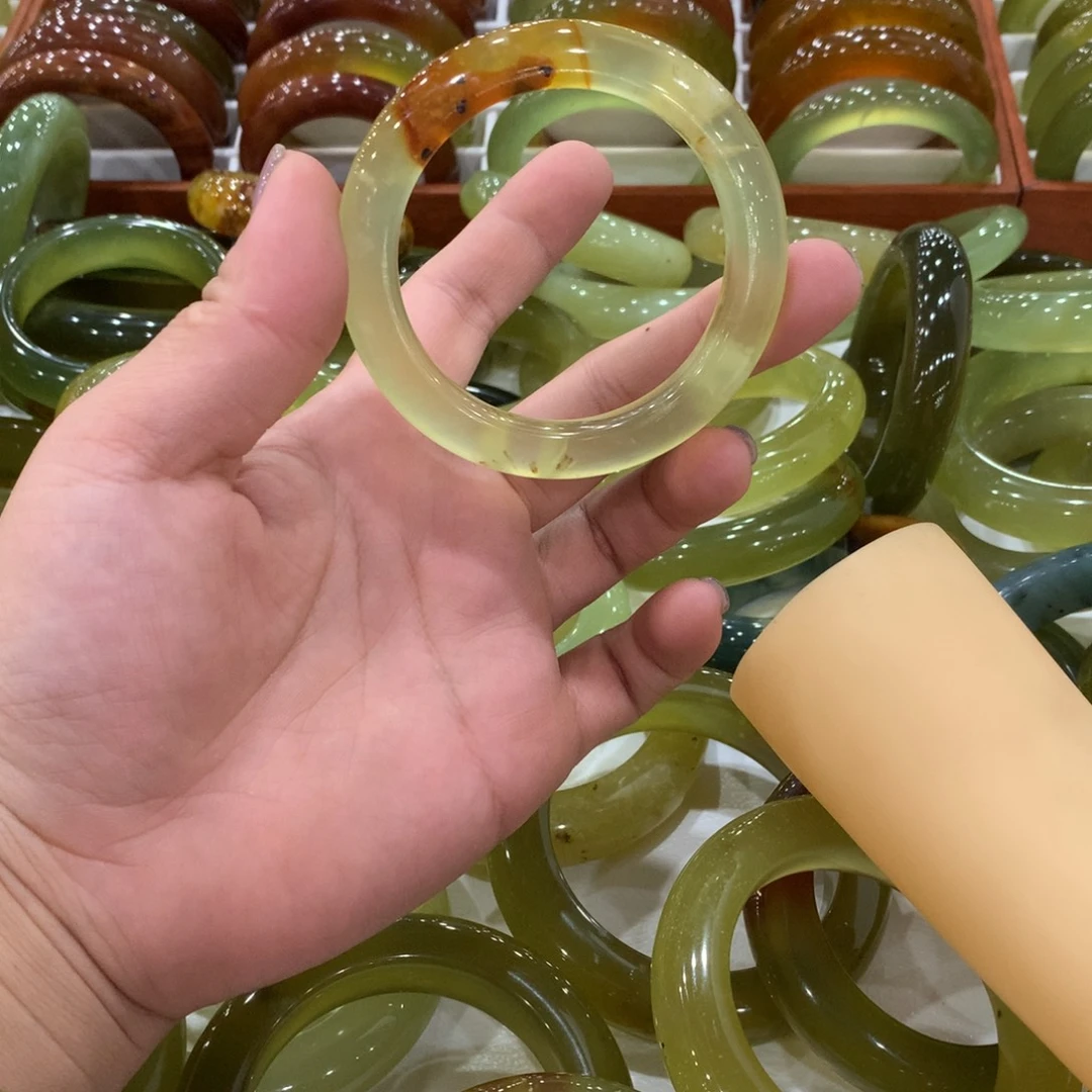 未镶嵌蛇纹石玉手镯