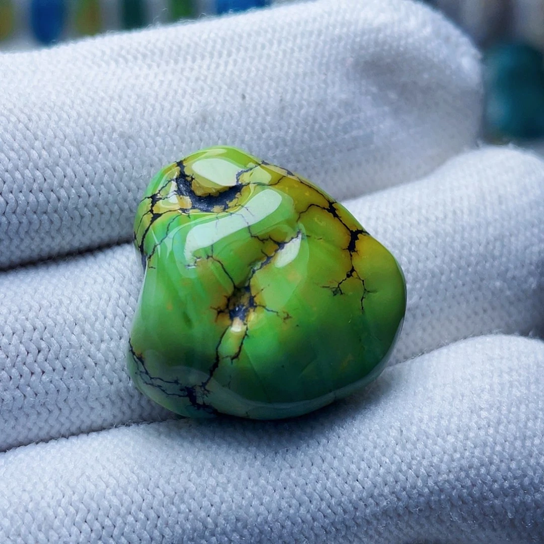 绿松石未镶嵌随形