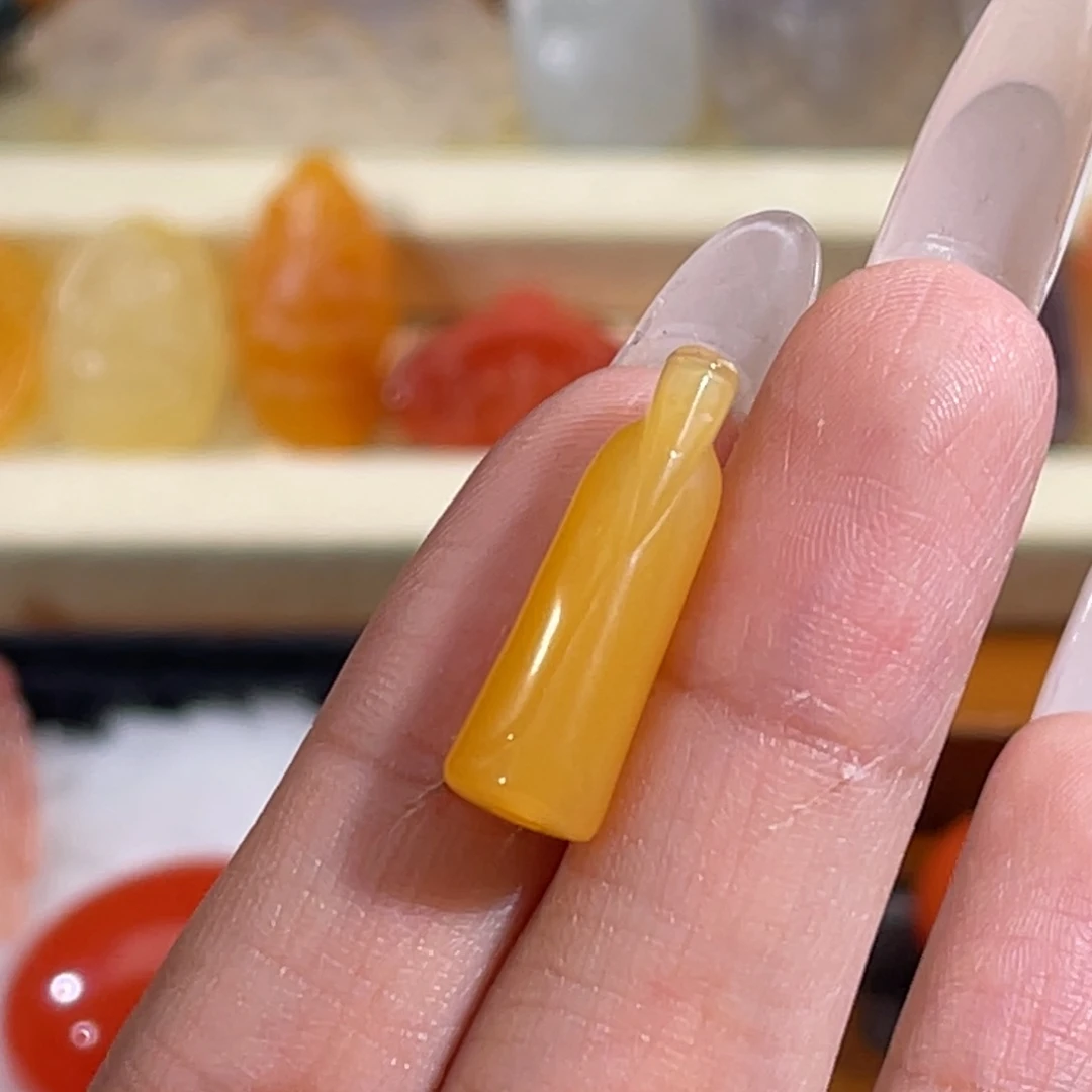 石英质玉（黄龙玉）未镶嵌缅黄翁仲 7.2x22.7 不退换