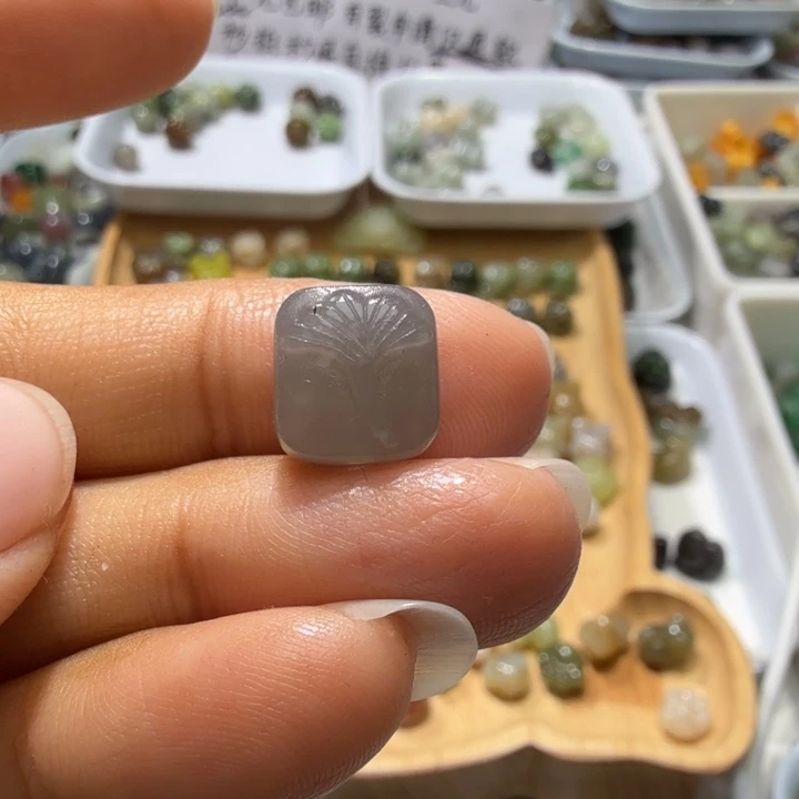 和田玉未镶嵌珠宝奇石