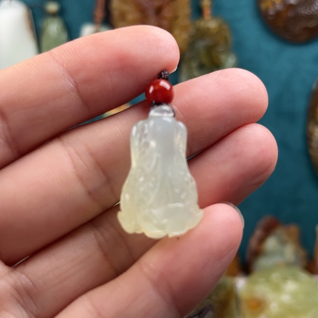 未镶嵌蛇纹石玉颈饰