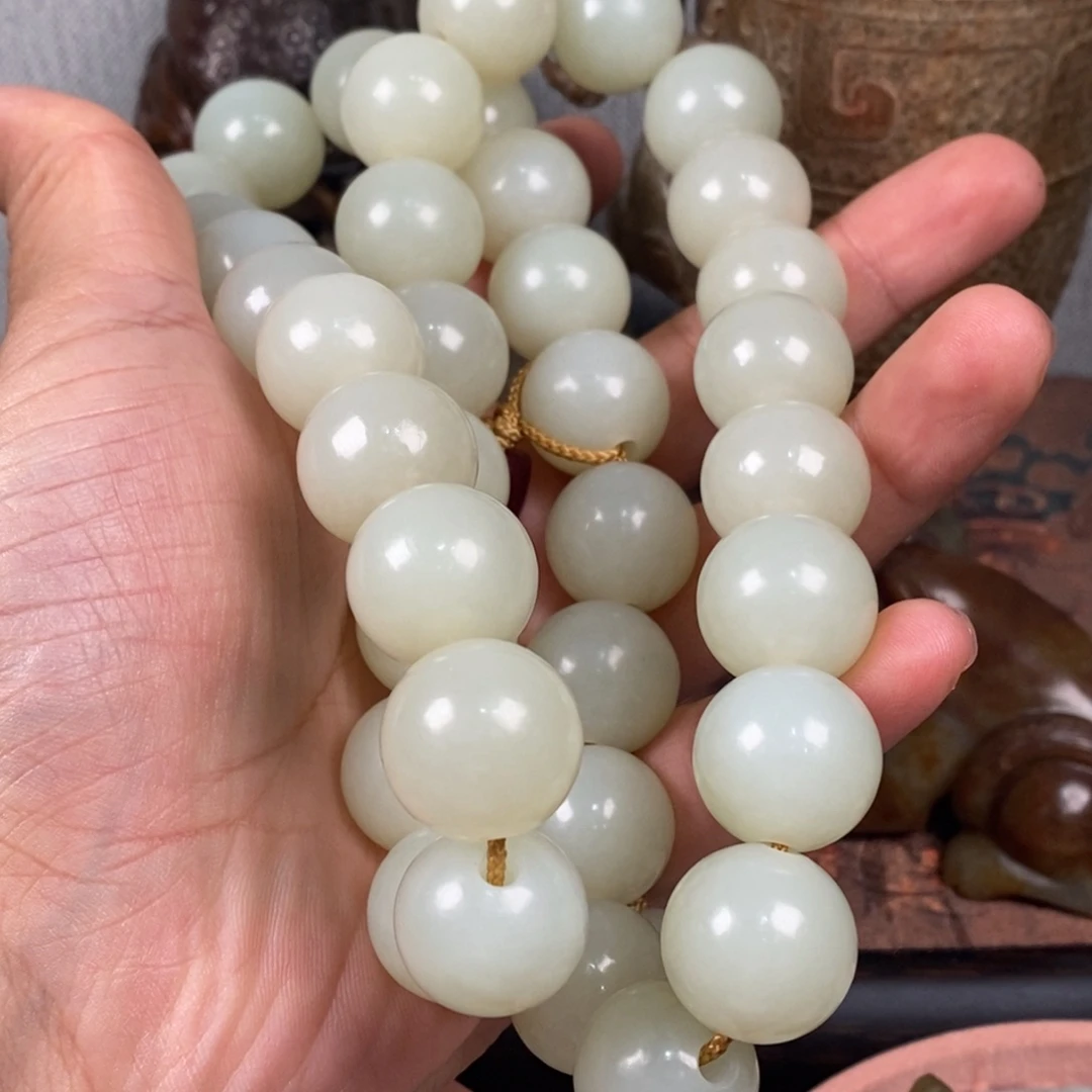 踏***梅非常精美的脖挂件
