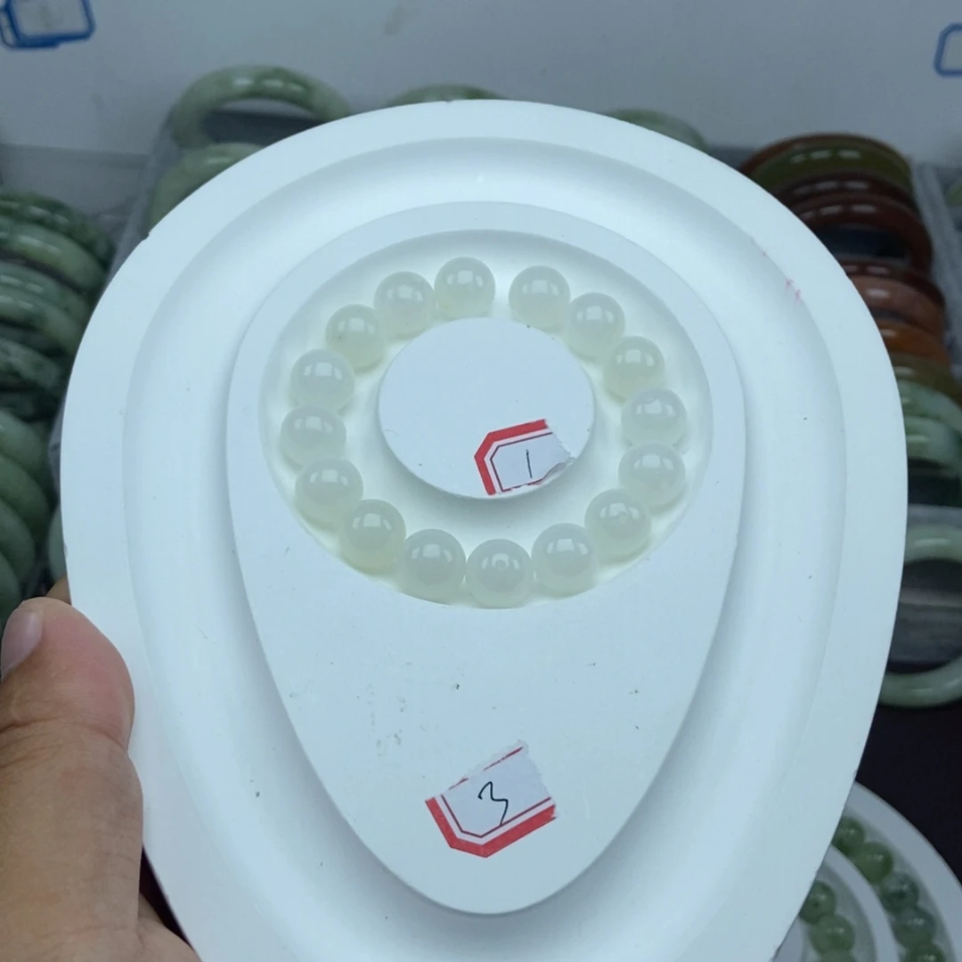 未镶嵌蛇纹石玉手链