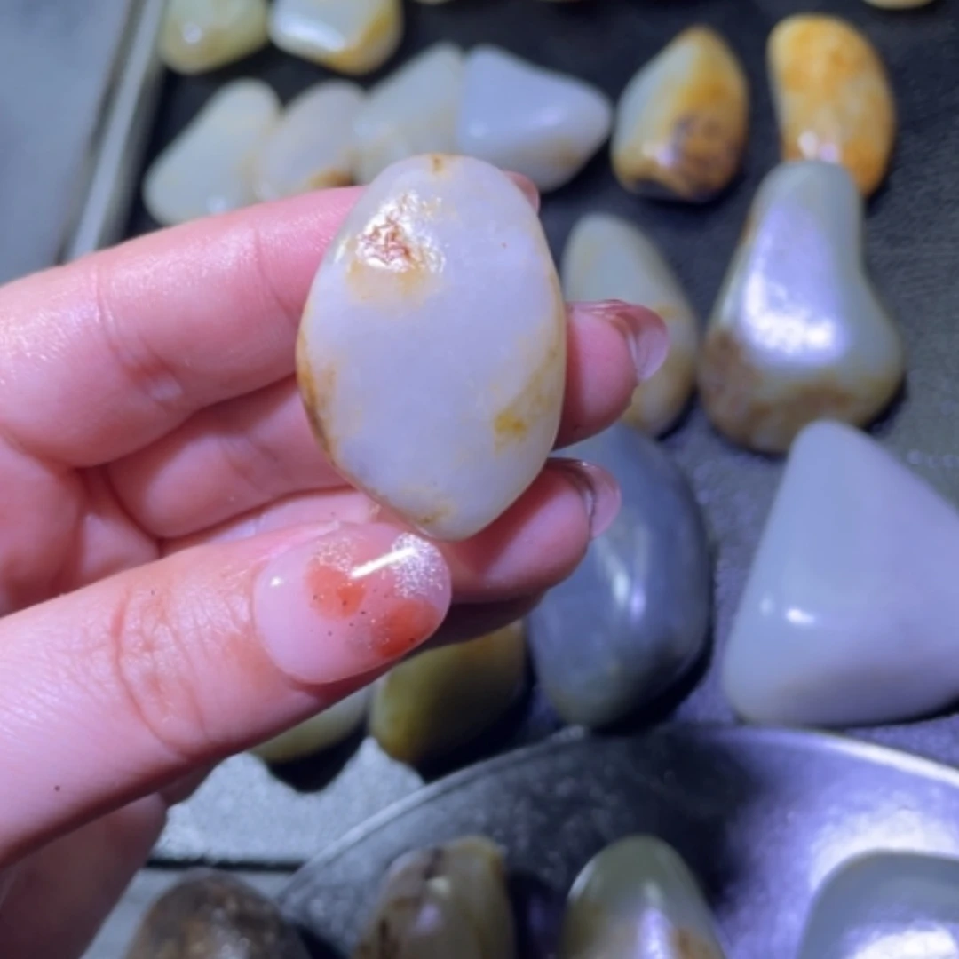 【闪购商品】颈饰未镶嵌和田玉温**玉