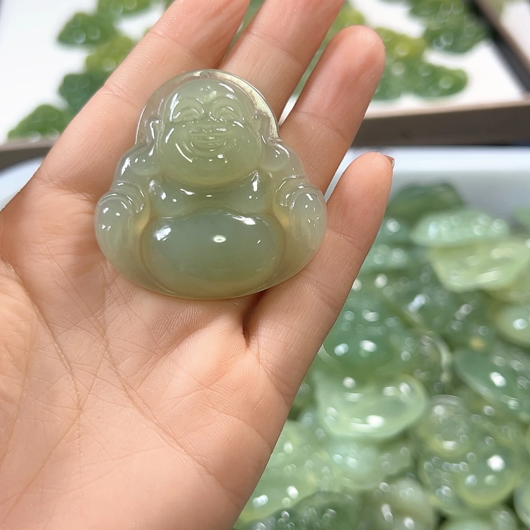 无***心蛇纹石玉未镶嵌颈饰