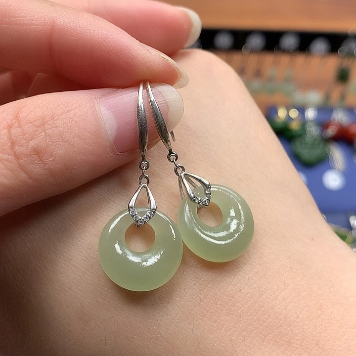 和田玉银S925镶嵌耳饰平安扣15.7左右冰晴水