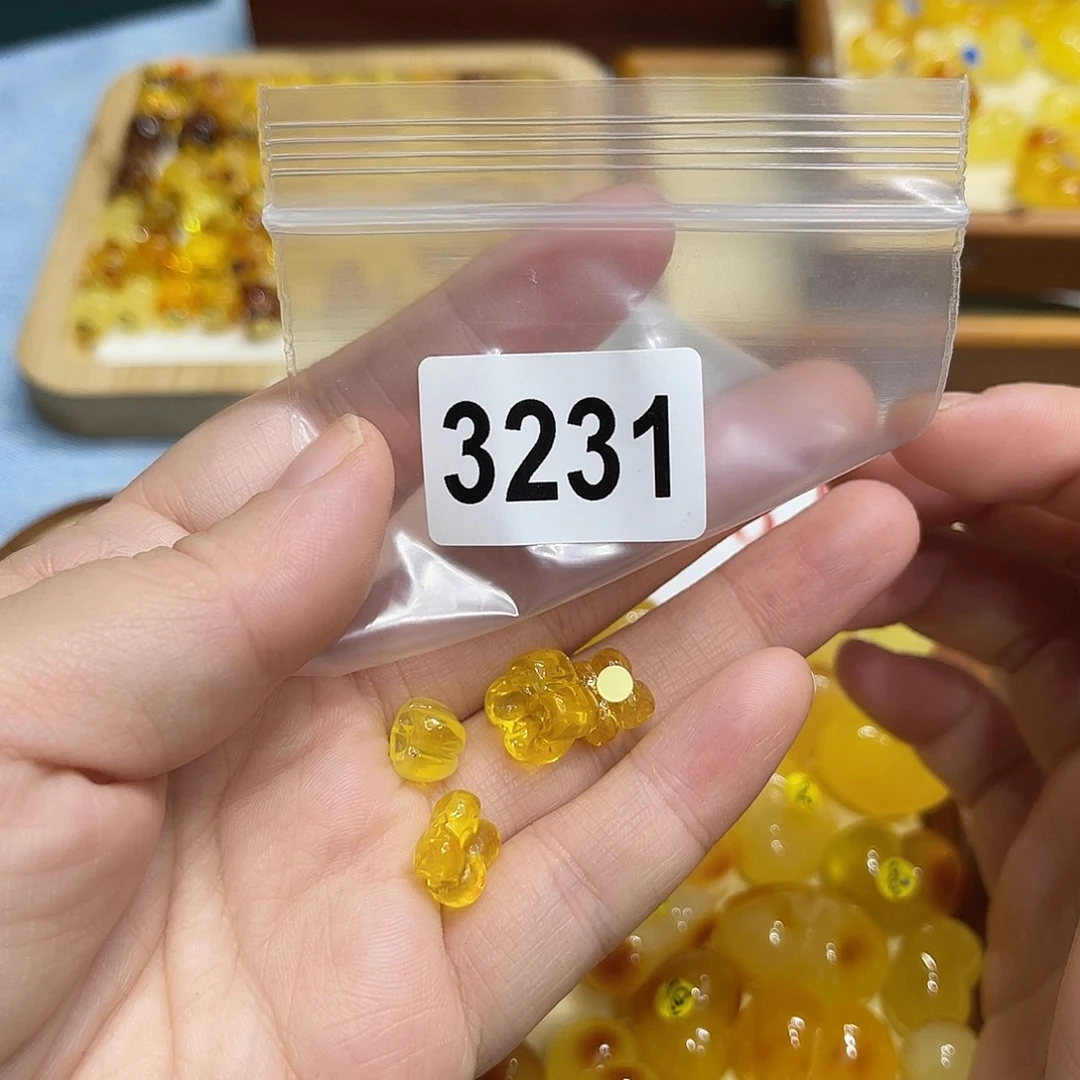 琥珀未镶嵌珠宝奇石