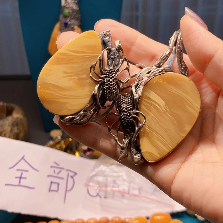 琥珀颈饰未镶嵌波兰设计款琥珀蜜蜡