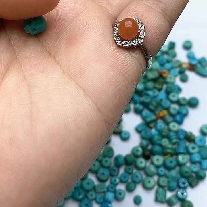 南红玛瑙未镶嵌珠宝奇石