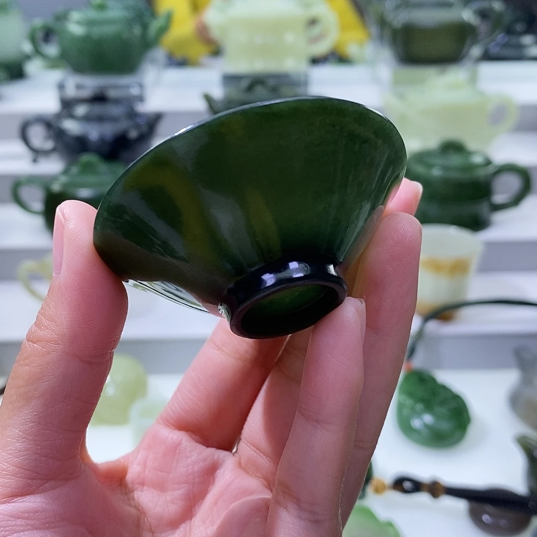 和田玉未镶嵌挂件杯子