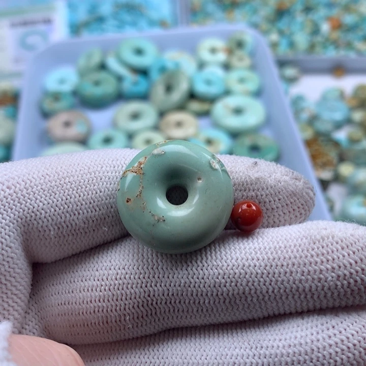 南红玛瑙未镶嵌珠宝奇石