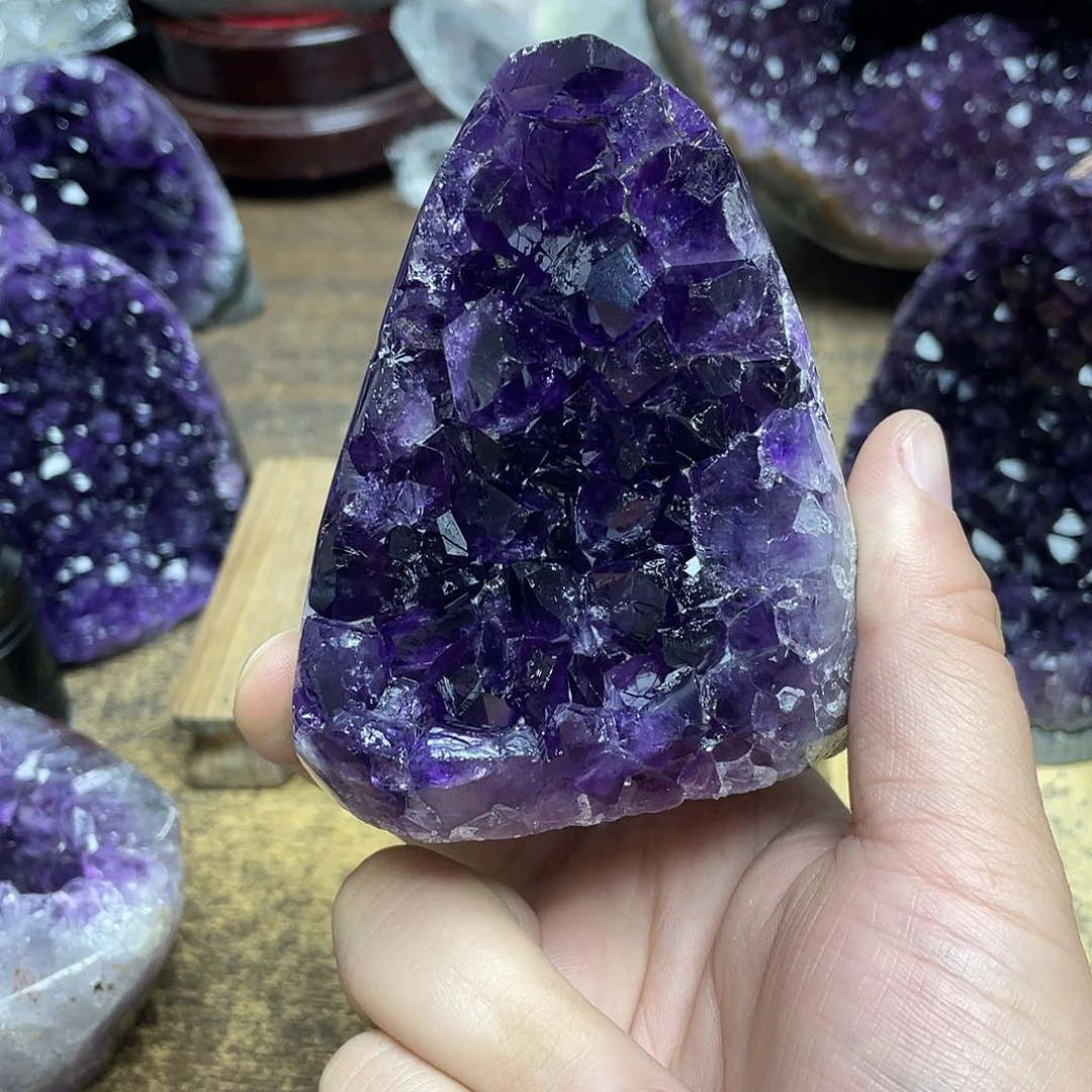 济***务紫晶未镶嵌大型摆件（非配饰）