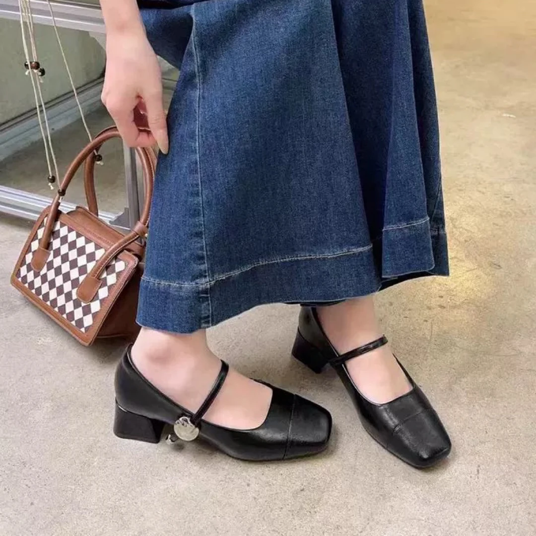 法式复古单鞋女2025年秋季新款低跟方头浅口一字扣带浅口玛丽珍鞋