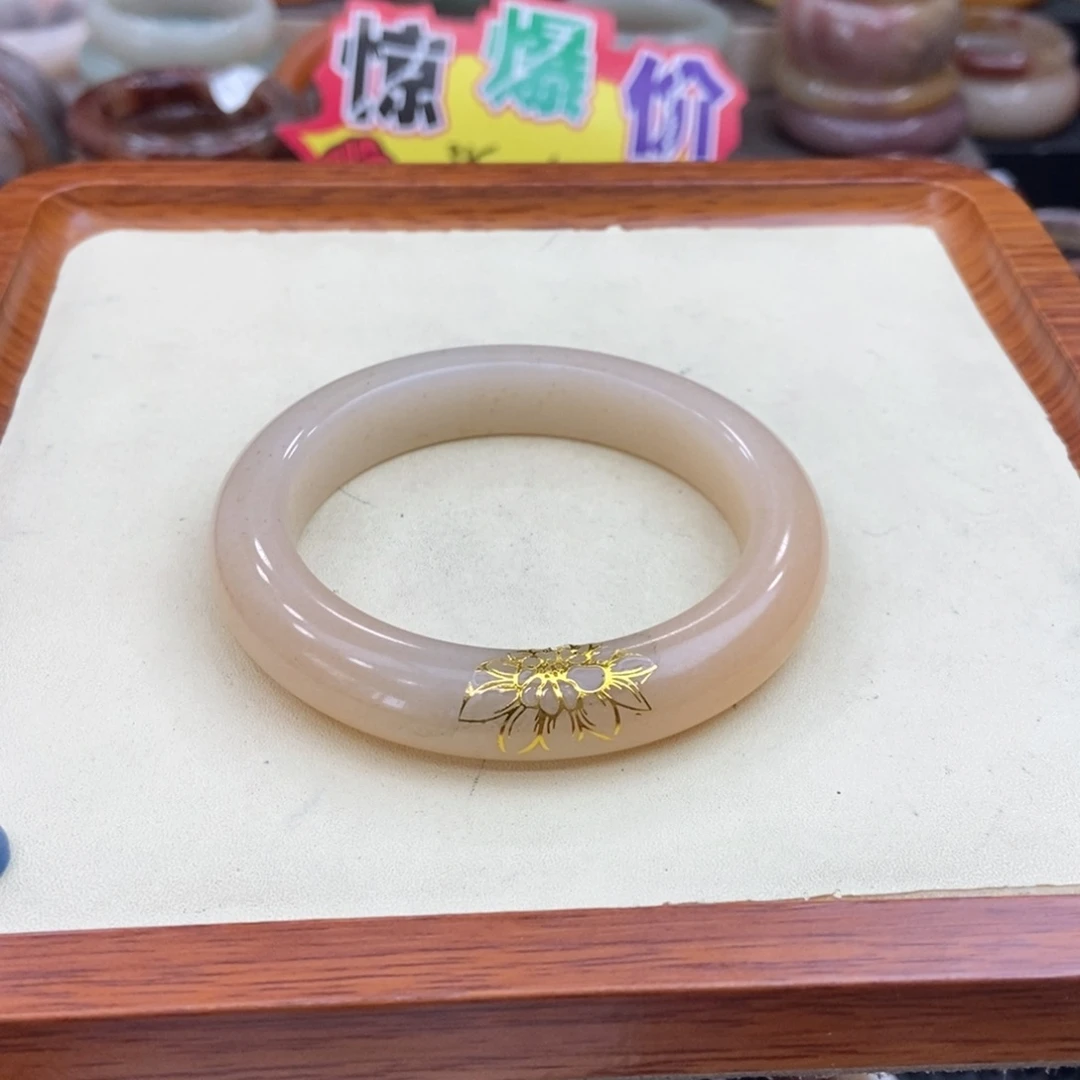 石英质玉手镯未镶嵌子*