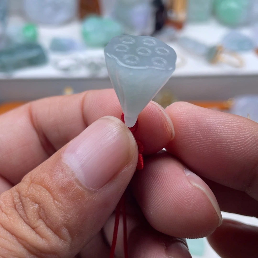 翡翠未镶嵌颈饰翡翠莲蓬