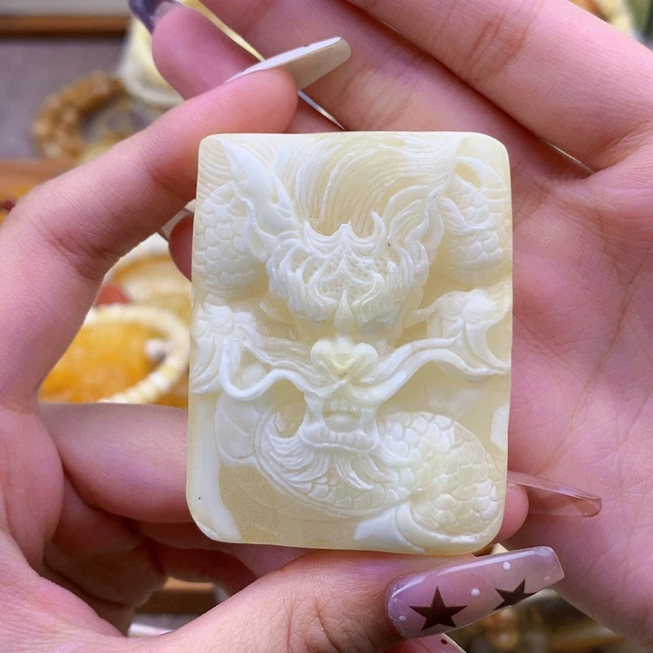 夏***D琥珀未镶嵌珠宝奇石